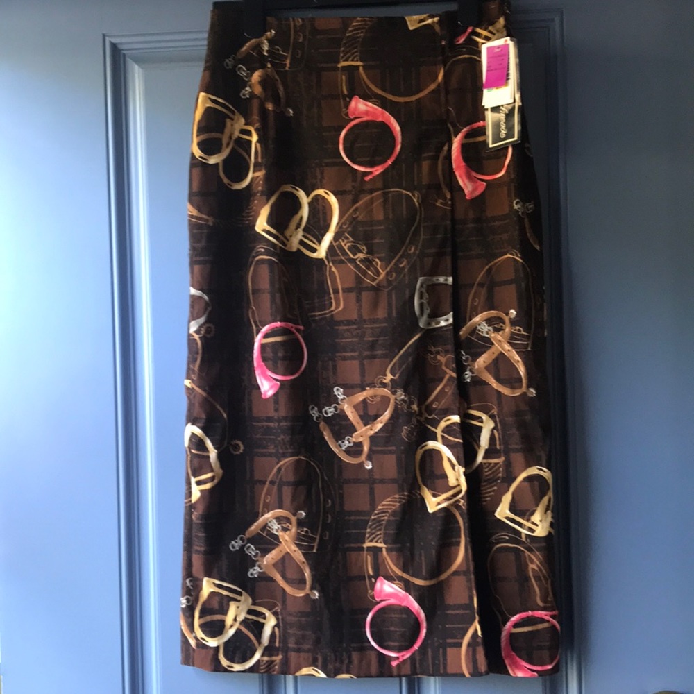 Women’s skirt. Super cute with boots, NWT.